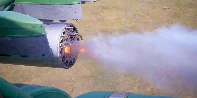 На Николаевщине летчики морской авиационной бригады провели учебно-тренировочные полеты с боевой стрельбой во время летной смены (ФОТО)