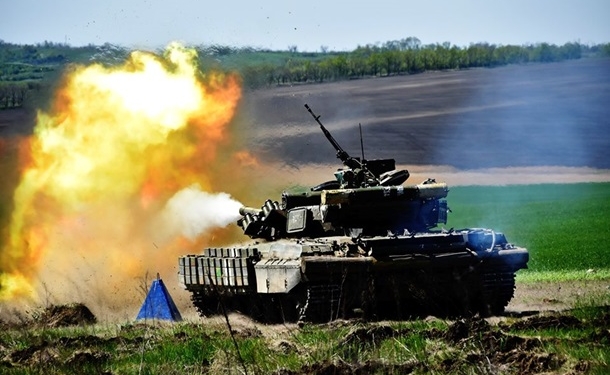 Танкисты ВСУ провели стрельбы в зоне ООС