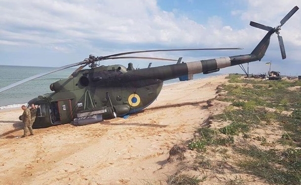 Вертолет ВСУ совершил аварийную посадку (ВИДЕО)