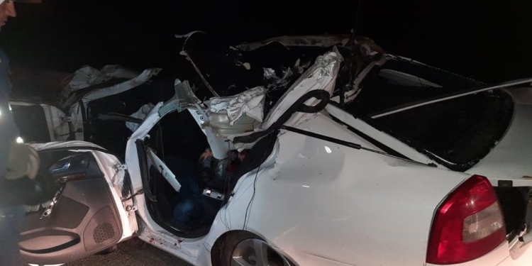 Ночное ДТП на Николаевщине – легковушка всмятку, погибли двое (ФОТО)