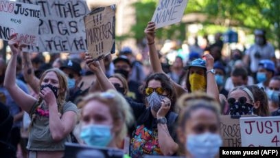 Убийство в Миннеаполисе: Протесты в США охватили всю страну, в крупнейших городах начались массовые беспорядки (ВИДЕО)