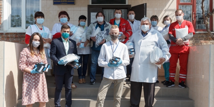 Молодежь Первомайска объединила общину города для помощи врачам и горожанам (ФОТО, ВИДЕО)