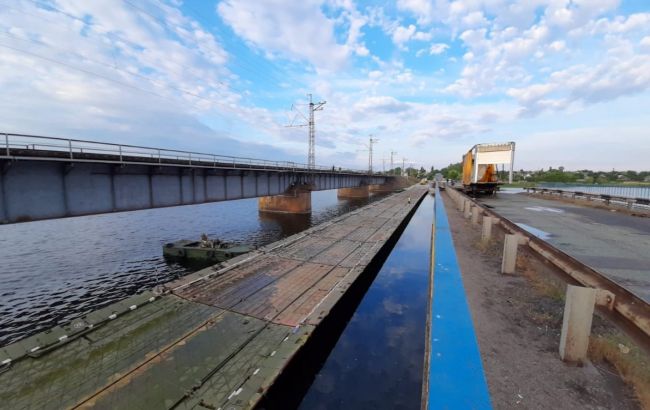 Обвал моста в Днепропетровской области: установлена понтонная переправа 1