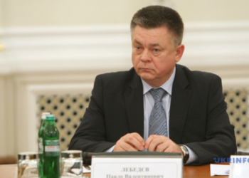 Расстрел Майдана: суд заочно арестовал экс-министра обороны Лебедева