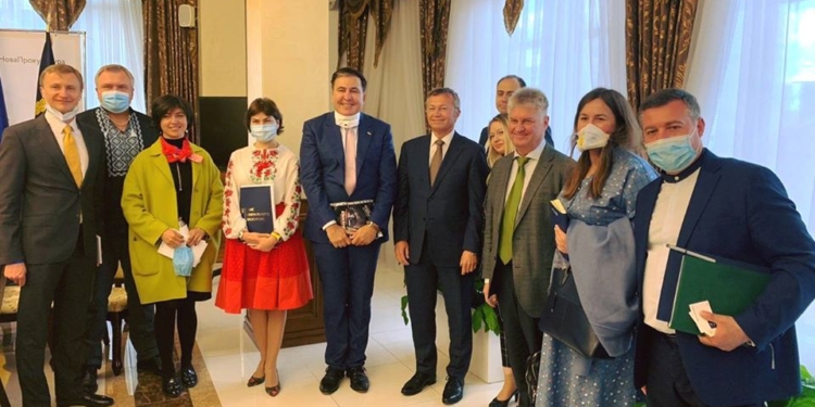 Саакашвили с бизнесменами побывал в Офисе генпрокурора (ФОТО)