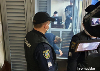 Суд арестовал полицейских из Кагарлыка, которых подозревают в изнасиловании и пытках – оба не признают своей вины (ФОТО, ВИДЕО)