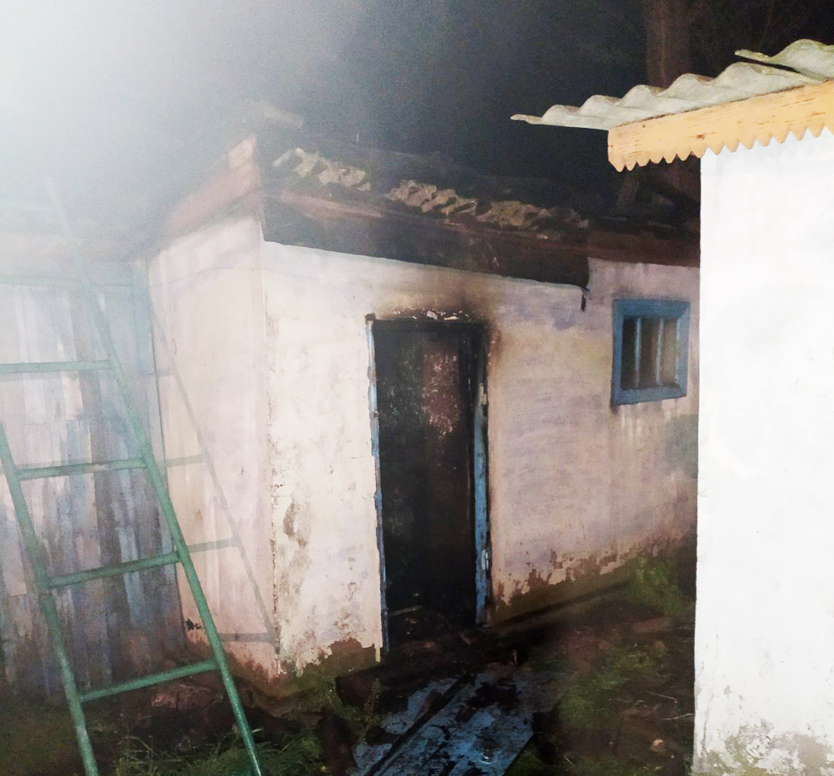 Пожарные во время тушения пожара на Николаевщине обнаружили тело погибшего мужчины