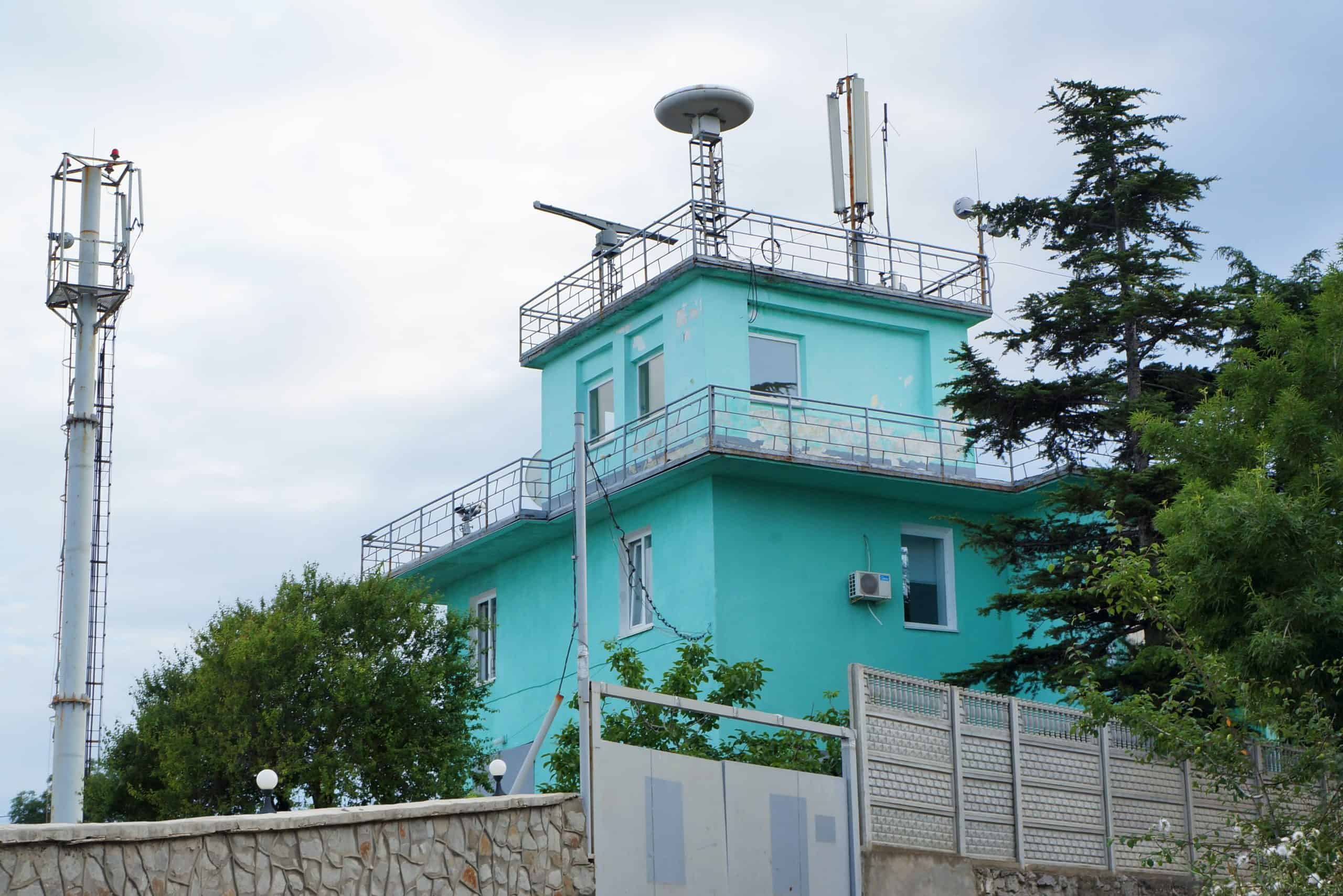 Возле Очакова обновляют пост технического наблюдения пограничников (ФОТО)