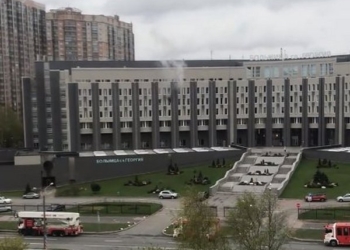 В Петербурге вспыхнул пожар в больнице: погибли пациенты с коронавирусом (ВИДЕО)