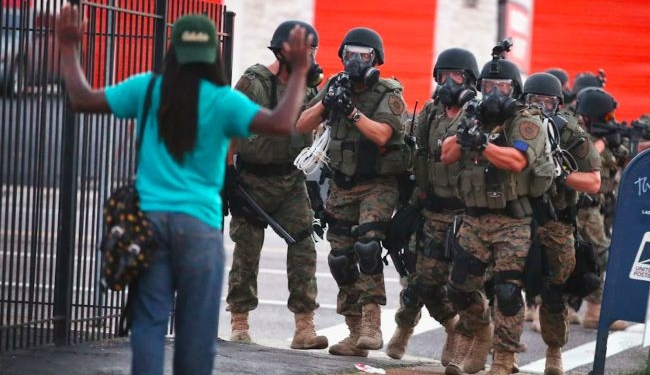 В США ширятся массовые беспорядки: семь штатов и округ Колумбия призвали Нацгвардию