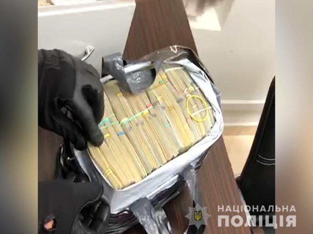 В Украине по липовому решению суда украли арестованный "воровской общак" 1