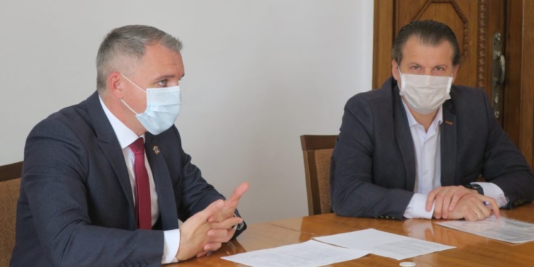 Мэр Николаева требует от банков давать ОСМД “теплые” кредиты только через Омельчука