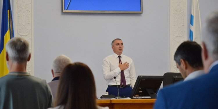 Депутат Кантор: Николаеву нужно 200 миллионов на борьбу с COVID-19, но в городе гачат плитку