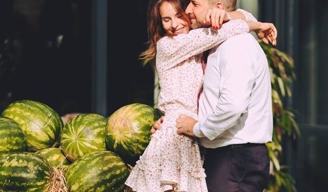 Скала и секрет: Стадник и Сенкевич показали свои семьи в честь праздника (ФОТО)