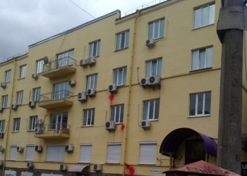 Возле офиса нардепа Виктора Медведчука в Киеве произошел взрыв (ФОТО, ВИДЕО)