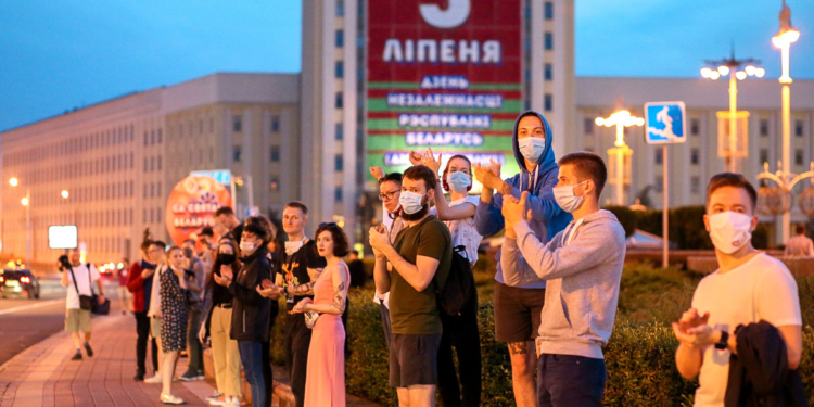 В Беларуси более 1000 минчан вышли на пикет, акция длилась почти 7 часов (ФОТО, ВИДЕО)