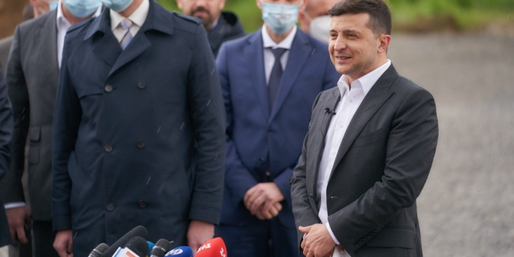 Зеленский назвал трех кандидатов на пост главы Минобразования, в их числе – ректор ЧНТУ, которого уличили в  плагиате