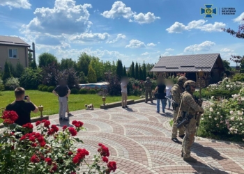 Кировоградский губернатор задержан СБУ при получении взятки (ФОТО)