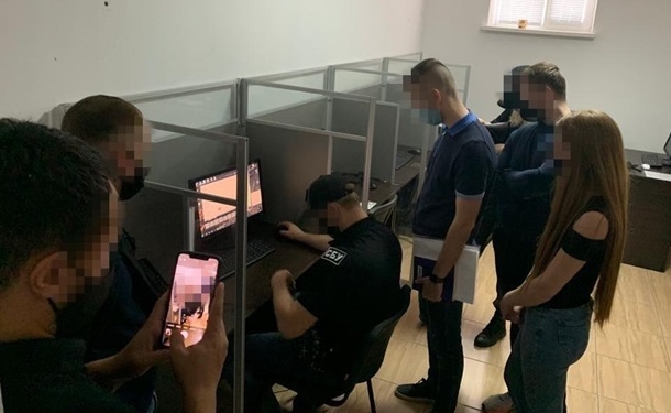 На Донбассе колл-центр обслуживал российский бизнес