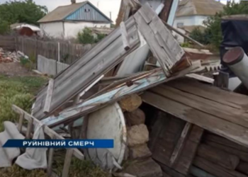 В Херсонской области смерч повредил дома (ВИДЕО)