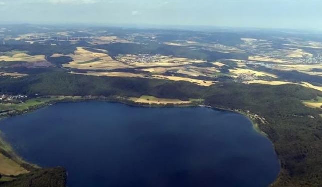 Под Германией просыпается гигантский древний вулкан