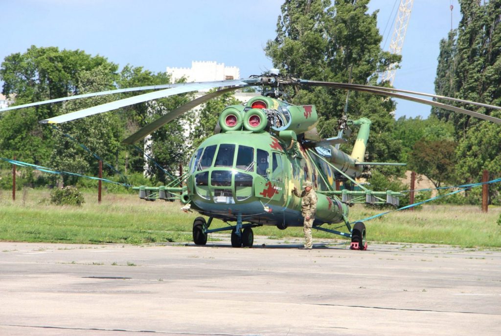 В Николаеве морские авиаторы учились приземляться на неподготовленные взлетно-посадочные площадки (ФОТО) 5