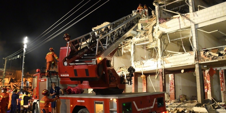 Взрыв бензовоза в Китае: количество погибших возросло до 19, ранены 172 человека
