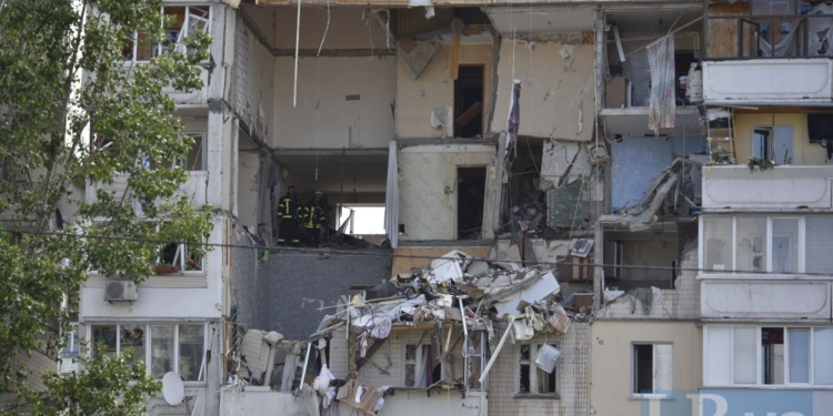 Взрыв жилого дома в Киеве: что известно (ФОТО, ВИДЕО)