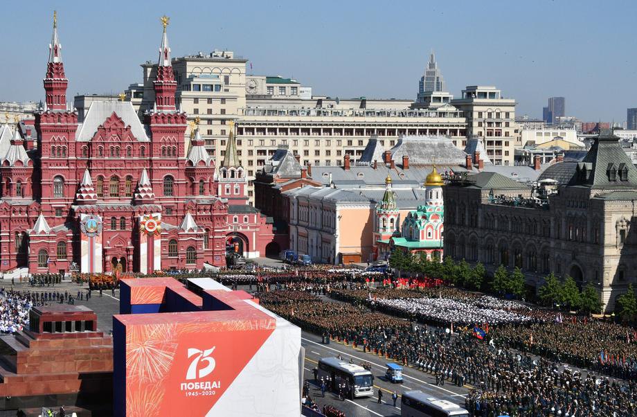 В Москве организовали военный парад к 75-летию победы над нацизмом в Европе (ФОТО) 5
