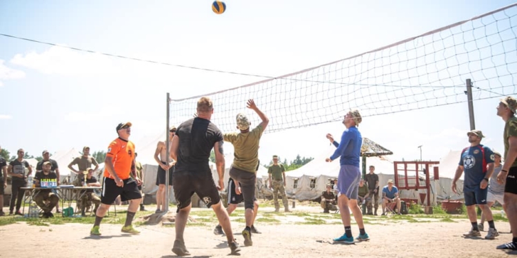 Николаевские морпехи провели волейбольный турнир памяти погибшего на Донбассе медика Ирины Шевченко (ФОТО)
