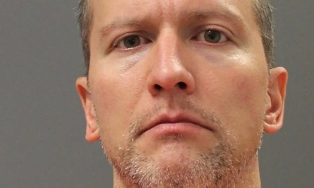 Суд назначил залог полицейскому, который убил Джорджа Флойда