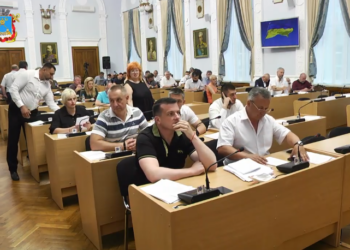 Депутаты горсовета Николаева собрались на пленарное заседание сессии, которая началась еще в сентябре прошлого года (ТРАНСЛЯЦИЯ)