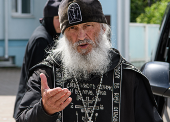 На Урале духовный наставник Поклонской с казаками и боевиками ОРДЛО захватил женский монастырь