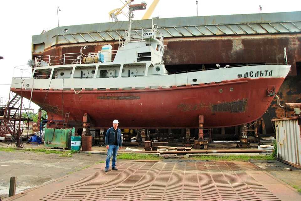 Научно-исследовательское судно Николаевского университета кораблестроения ремонтируют выпускники вуза 1