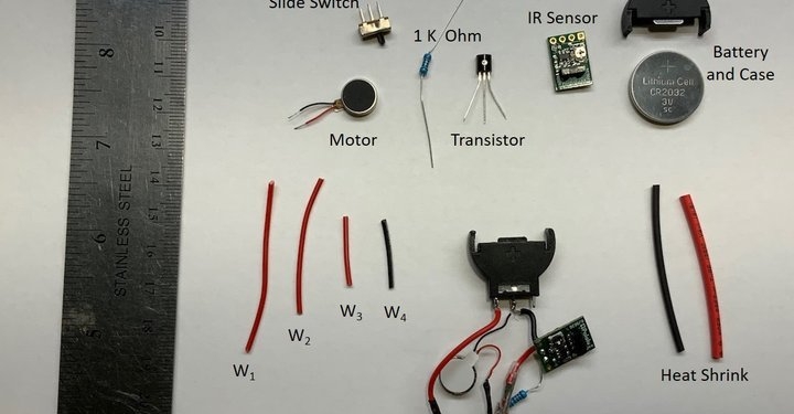 В NASA создали кулон для профилактики COVID-19: устройство отучает трогать лицо (ВИДЕО)