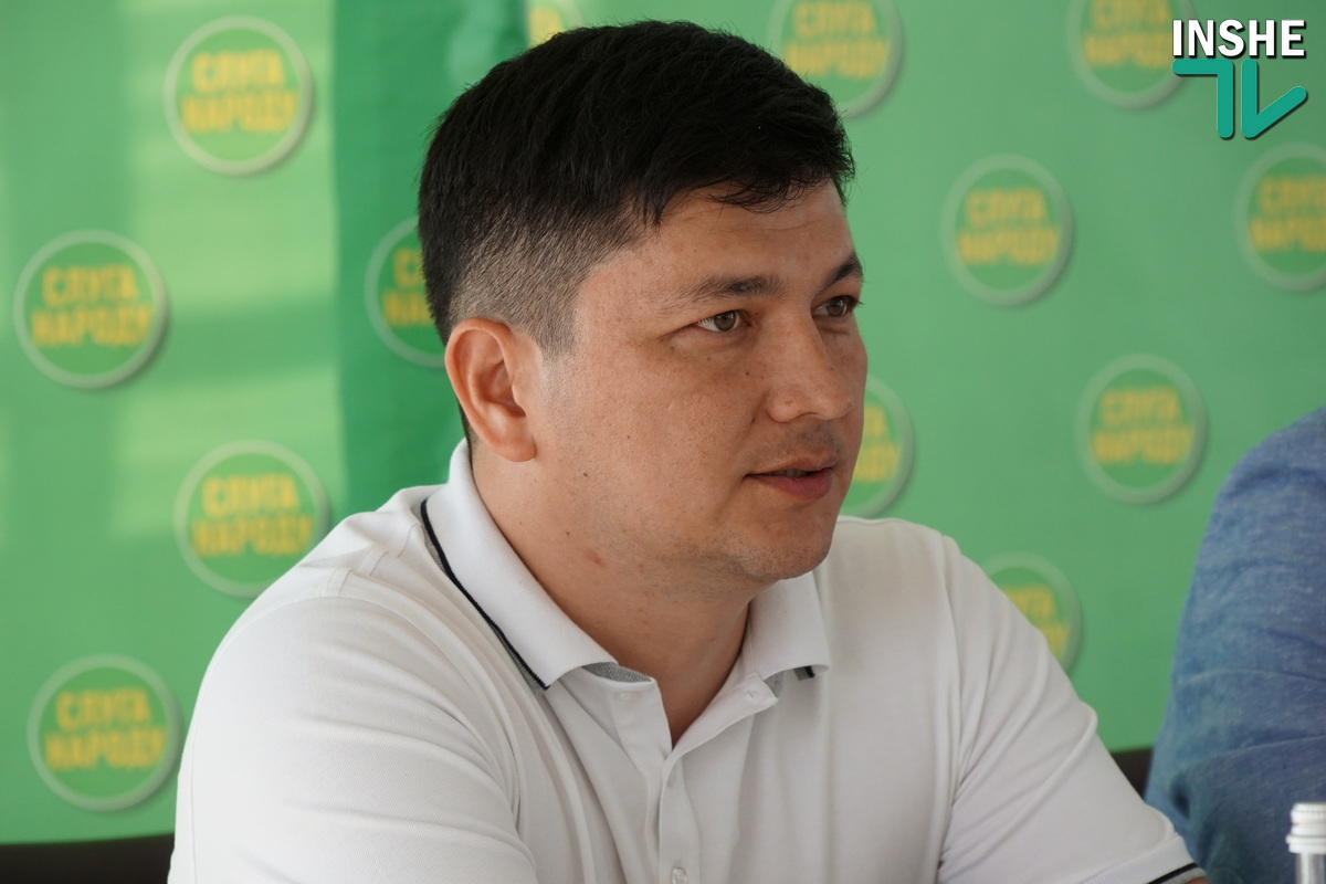 Арахамия заявил о возможности «обмена акциями» между собственниками Херсонского и Николаевского аэропортов: «Чтобы разделить зоны влияния» (ФОТО, ВИДЕО)