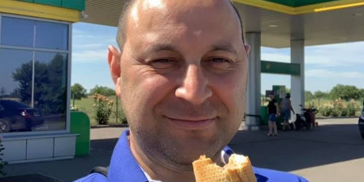 Квартиры, дорогие часы, машины и валюта в сейфах, – что задекларировали  николаевские нардепы