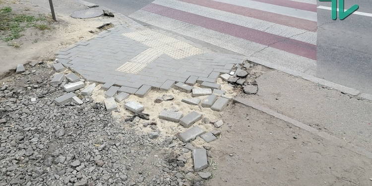 Почетные плиточники Николаева: кто зарабатывает на замене тротуаров в городе?