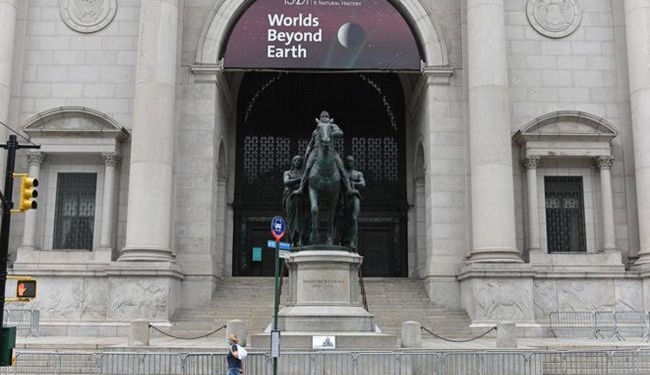 Символ расовой дискриминации: в Нью-Йорке демонтируют памятник Рузвельту