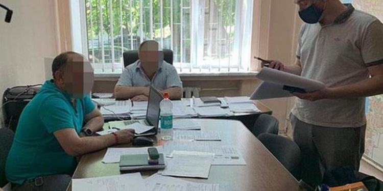 В Николаеве задержан чиновник ЖКХ – вымогал и получил взятку за дезинфекцию (ФОТО)