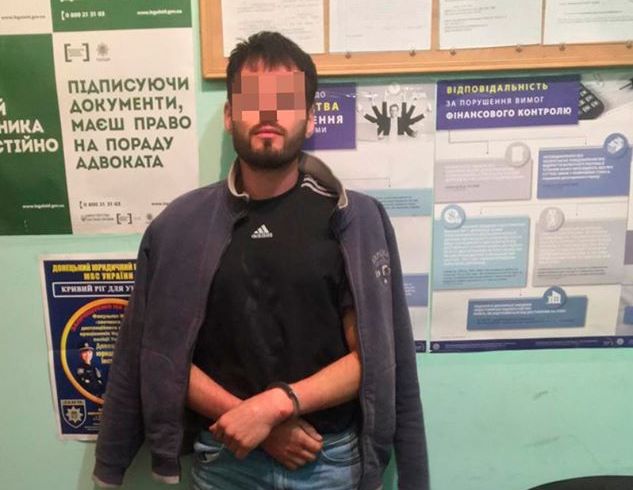 Николаевские оперативники задержали гражданина Молдовы, который находился в международном розыске за то, что на родине бросил в толпу гранату (ФОТО) 3