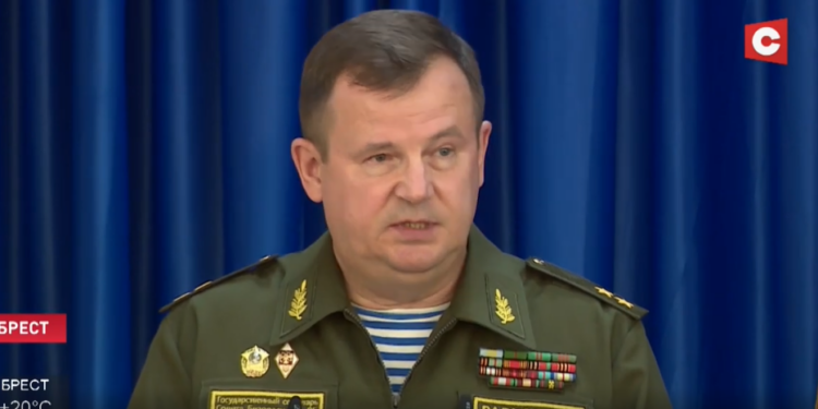 Секретарь совета обороны Беларуси готов применить армию против протестующих