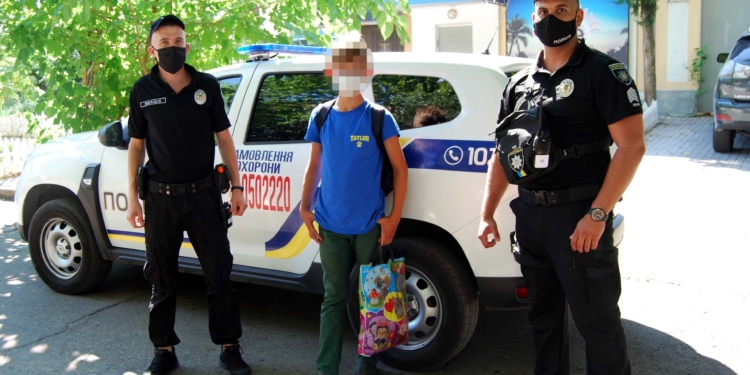 В Николаеве полицейские охраны за сутки разыскали и вернули родителям двух мальчиков (ФОТО)