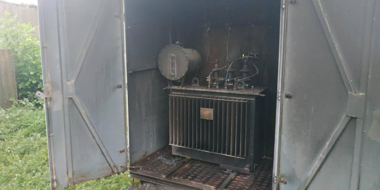 Спасатели потушили пожар трансформаторной подстанции в Витовском районе