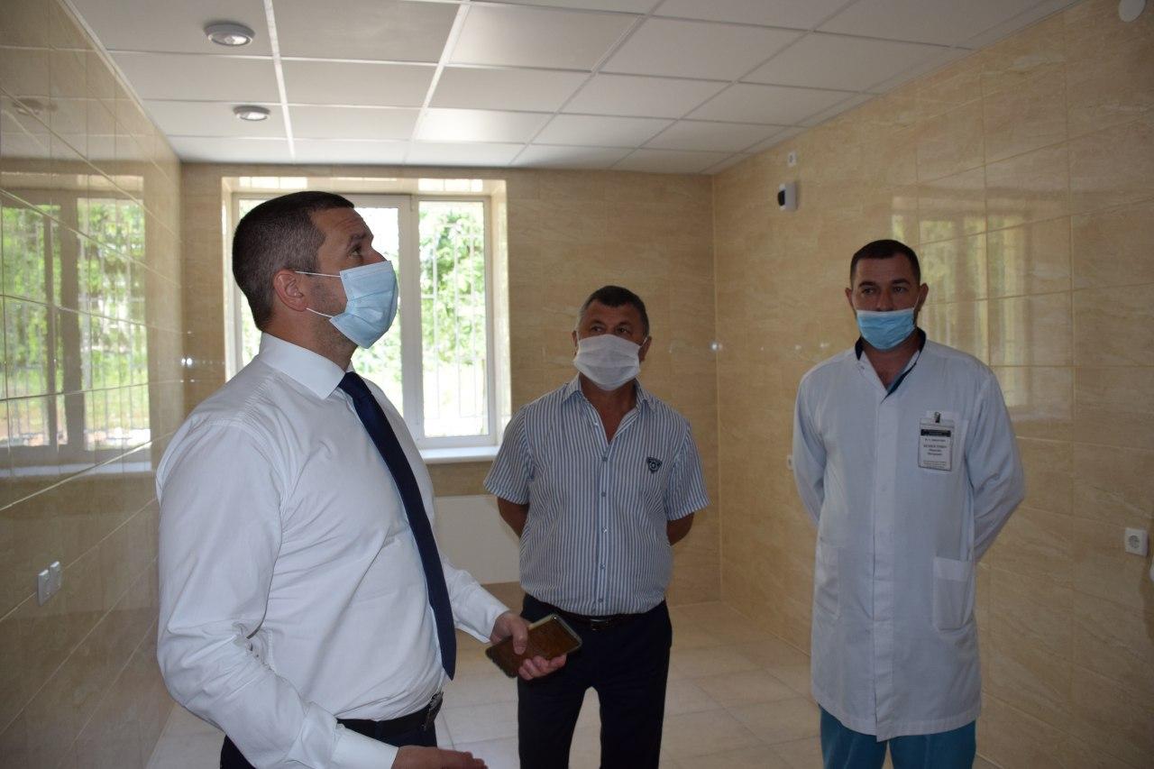 Олександр Стаднік перевірив стан виконання ремонтних робіт у радіологічному корпусі Миколаївського обласного онкологічного центру (ФОТО)