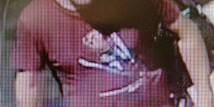 Полиция Очакова разыскивает вора, который обокрал отдыхающих более чем 60 тысяч гривен