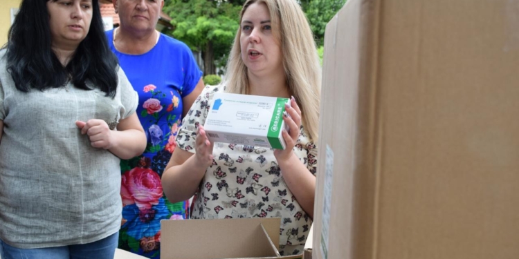 Для безопасной работы. Социальные работники Николаевщины получили средства индивидуальной защиты (ФОТО)