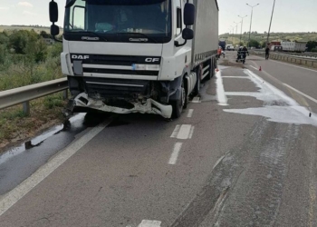На одесской трассе под Кривым Озером фура раздавила двух человек на площадке АЗС (ФОТО)
