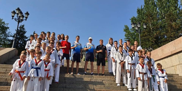 Николаевские бойцы тхэквондо провели учебный сбор перед выступлением в Запорожье (ФОТО)