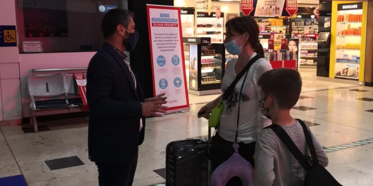 В Анталию прилетели первые туристы из Украины (ФОТО)